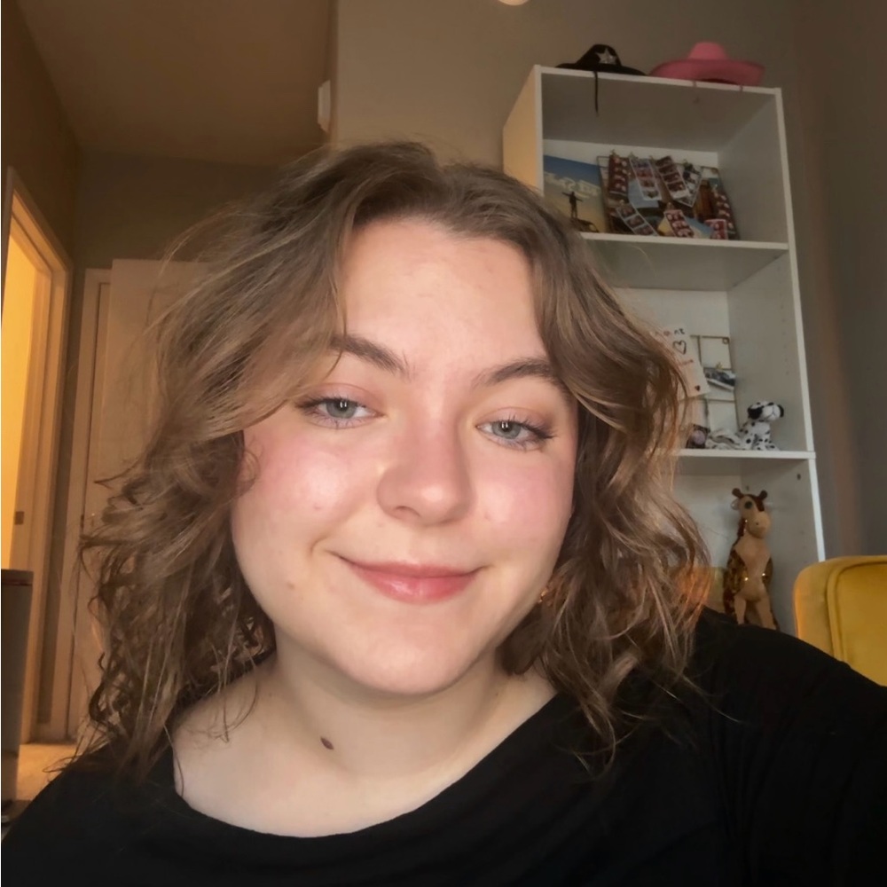 Meet your Posher, Caroline